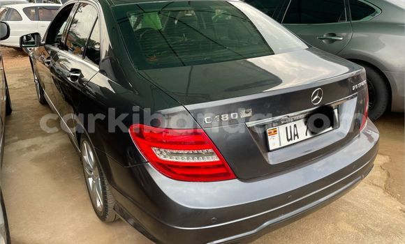 Acheter Occasion Voiture Mercedes-Benz C-Classe Noir à Kampala, Ouganda Acheter Occasion Voiture Mercedes-Benz C-Classe Noir à Kampala, Ouganda