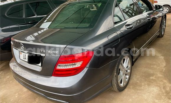 Acheter Occasion Voiture Mercedes-Benz C-Classe Noir à Kampala, Ouganda Acheter Occasion Voiture Mercedes-Benz C-Classe Noir à Kampala, Ouganda
