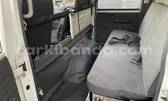 Acheter Occasion Utilitaire Isuzu FTR 850 Blanc à Kampala, Ouganda Acheter Occasion Utilitaire Isuzu FTR 850 Blanc à Kampala, Ouganda