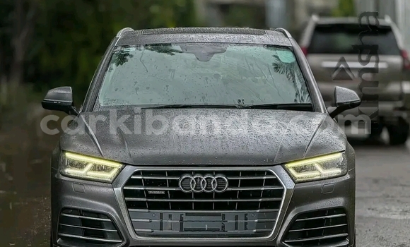 Nunua Ilio tumika Audi Q5 Fedha Gari ndani ya Kampala nchini Uganda Nunua Ilio tumika Audi Q5 Fedha Gari ndani ya Kampala nchini Uganda