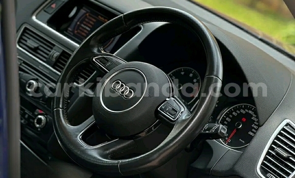 Gura Yakoze Audi Q5 Blue Imodoka i Kampala mu Uganda Gura Yakoze Audi Q5 Blue Imodoka i Kampala mu Uganda