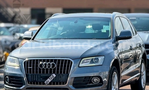 Nunua Ilio tumika Audi A5 Bluu Gari ndani ya Kampala nchini Uganda Nunua Ilio tumika Audi A5 Bluu Gari ndani ya Kampala nchini Uganda