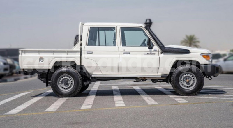 Big with watermark toyota land cruiser uganda kampala 25133