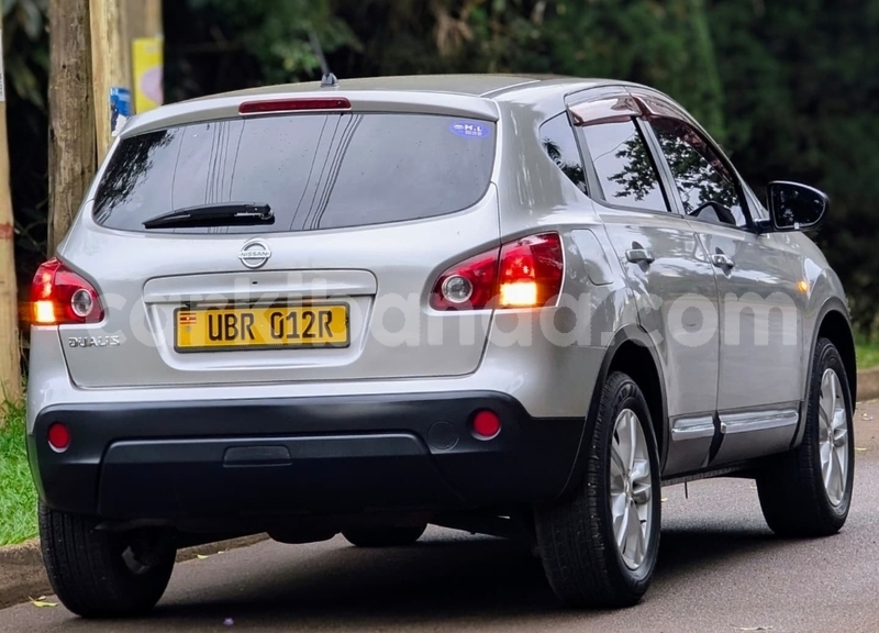 Big with watermark nissan dualis uganda kampala 25135