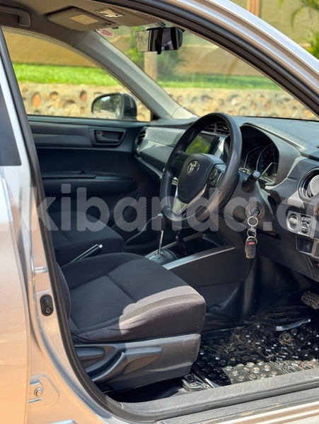 Big with watermark toyota noah uganda kampala 25136