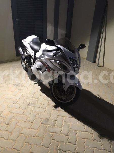 Big with watermark suzuki hayabusa uganda kampala 25140