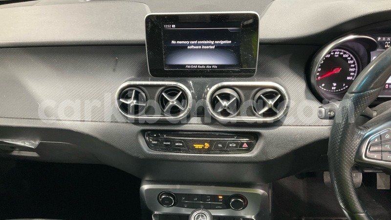 Big with watermark mercedes benz e classe uganda kampala 25142