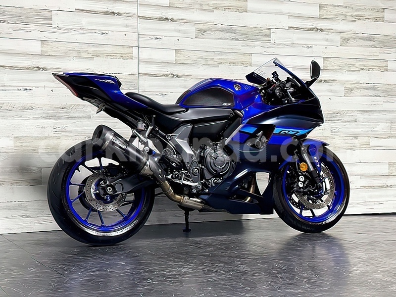 Big with watermark yamaha r1 eastern bugiri 25147