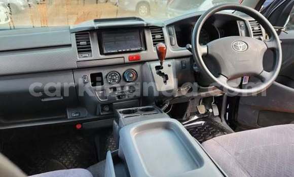 Gura Yakoze Toyota Hiace Other Imodoka i Kampala mu Uganda Gura Yakoze Toyota Hiace Other Imodoka i Kampala mu Uganda