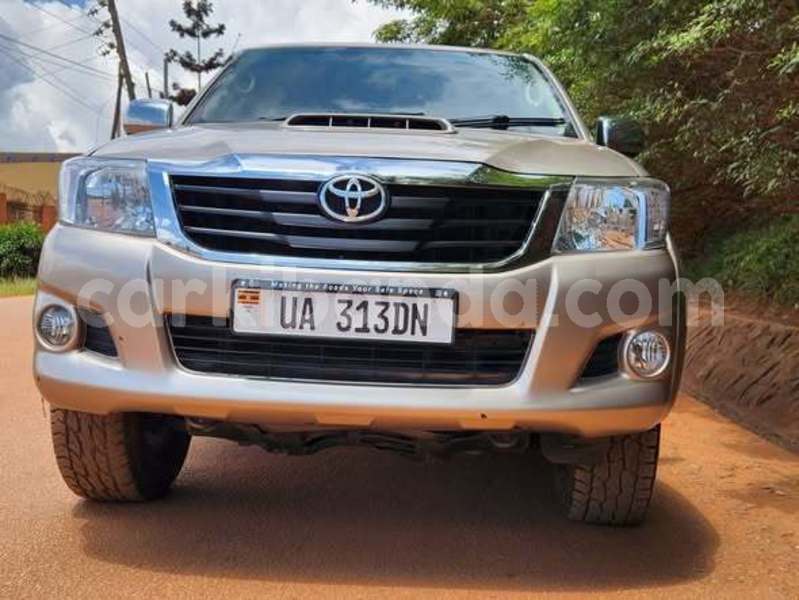 Big with watermark toyota hilux uganda kampala 25151