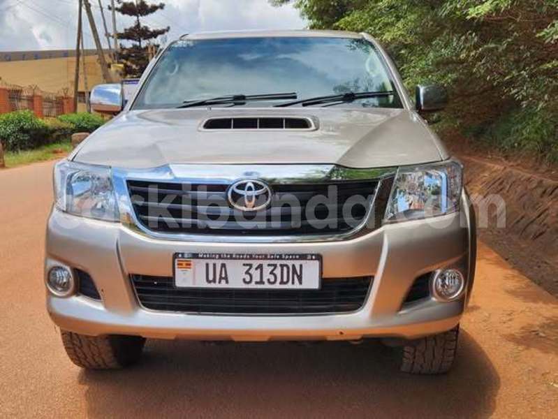 Big with watermark toyota hilux uganda kampala 25151