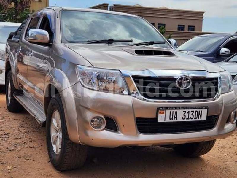 Big with watermark toyota hilux uganda kampala 25151