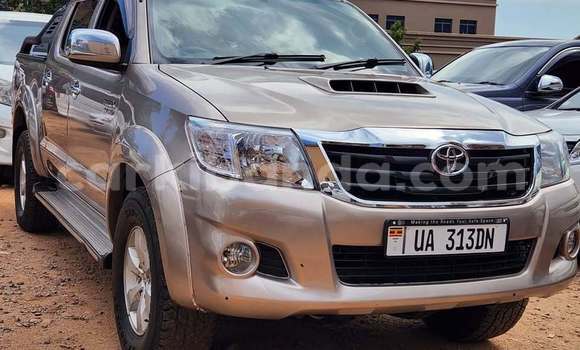 Gura Yakoze Toyota Hilux Other Imodoka i Kampala mu Uganda Gura Yakoze Toyota Hilux Other Imodoka i Kampala mu Uganda