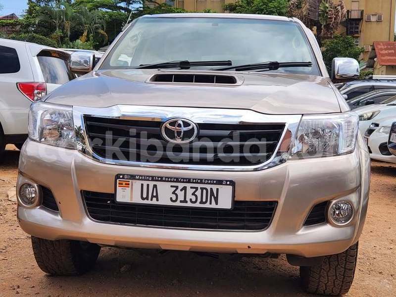Big with watermark toyota hilux uganda kampala 25151