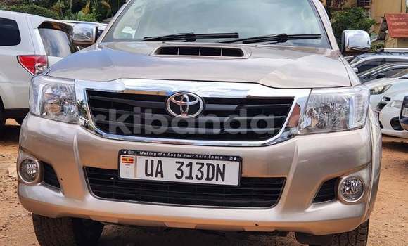 Gura Yakoze Toyota Hilux Other Imodoka i Kampala mu Uganda Gura Yakoze Toyota Hilux Other Imodoka i Kampala mu Uganda