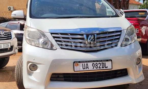 Gura Yakoze Toyota Alphard Other Imodoka i Kampala mu Uganda Gura Yakoze Toyota Alphard Other Imodoka i Kampala mu Uganda