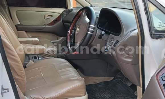 Nunua Ilio tumika Toyota Harrier Nyingine Gari ndani ya Kampala nchini Uganda Nunua Ilio tumika Toyota Harrier Nyingine Gari ndani ya Kampala nchini Uganda