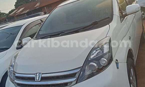 Acheter Occasion Voiture Toyota ISis Autre à Kampala, Ouganda Acheter Occasion Voiture Toyota ISis Autre à Kampala, Ouganda