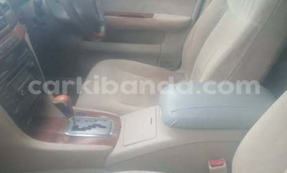 Nunua Ilio tumika Toyota Mark X Nyingine Gari ndani ya Kampala nchini Uganda