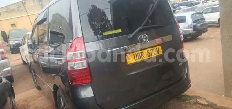Big with watermark toyota noah uganda kampala 25170