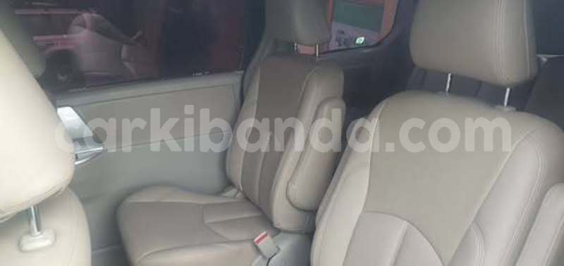 Big with watermark toyota noah uganda kampala 25170