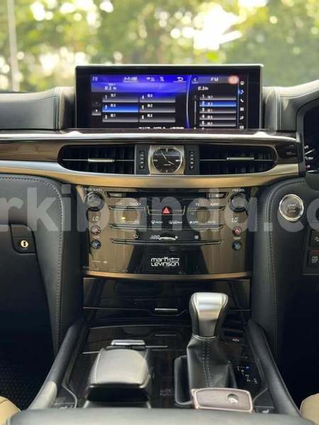 Big with watermark lexus lx 570 uganda kampala 25174