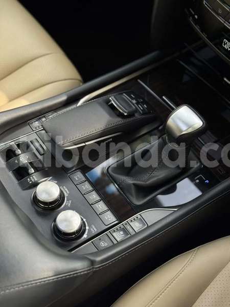 Big with watermark lexus lx 570 uganda kampala 25174