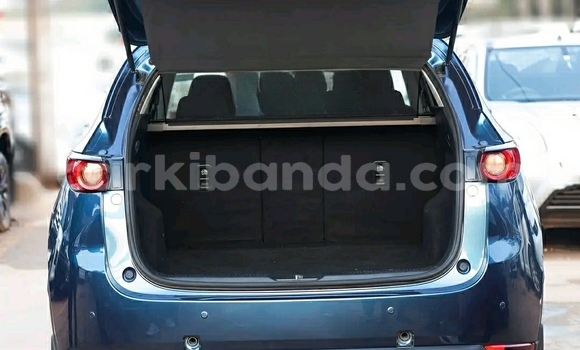 Nunua Ilio tumika Mazda CX-5 Bluu Gari ndani ya Kampala nchini Uganda Nunua Ilio tumika Mazda CX-5 Bluu Gari ndani ya Kampala nchini Uganda