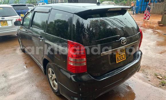 Acheter Occasion Voiture Toyota Wish Noir à Kampala, Ouganda Acheter Occasion Voiture Toyota Wish Noir à Kampala, Ouganda