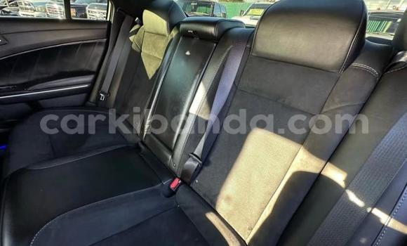 Nunua Ilio tumika Dodge Charger Bluu Gari ndani ya Kampala nchini Uganda Nunua Ilio tumika Dodge Charger Bluu Gari ndani ya Kampala nchini Uganda