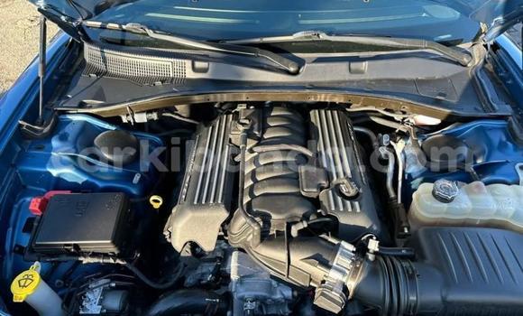 Nunua Ilio tumika Dodge Charger Bluu Gari ndani ya Kampala nchini Uganda Nunua Ilio tumika Dodge Charger Bluu Gari ndani ya Kampala nchini Uganda