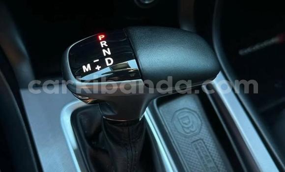 Nunua Ilio tumika Dodge Charger Bluu Gari ndani ya Kampala nchini Uganda Nunua Ilio tumika Dodge Charger Bluu Gari ndani ya Kampala nchini Uganda