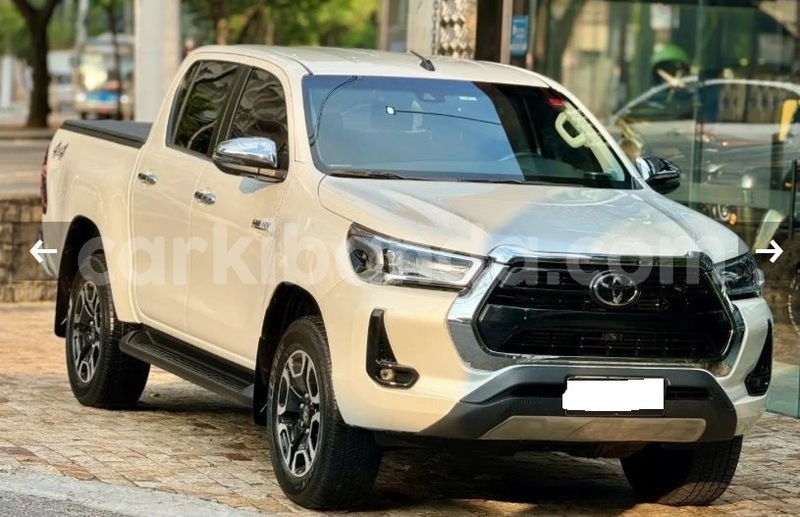 Big with watermark toyota hilux uganda kampala 25189