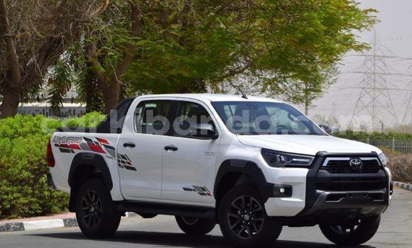 Buy Used Toyota Hilux White Car in Kampala in Uganda Buy Used Toyota Hilux White Car in Kampala in Uganda