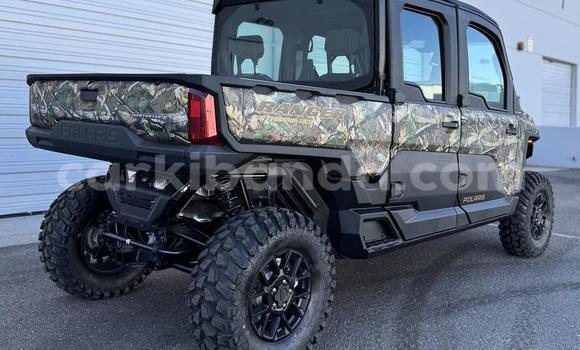 Nunua Ilio tumika Jeep Wrangler Kijani Gari ndani ya Kampala nchini Uganda Nunua Ilio tumika Jeep Wrangler Kijani Gari ndani ya Kampala nchini Uganda