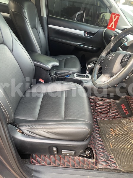 Big with watermark toyota hilux uganda kampala 25203