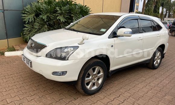 Buy Used Toyota Harrier White Car in Kampala in Uganda Buy Used Toyota Harrier White Car in Kampala in Uganda