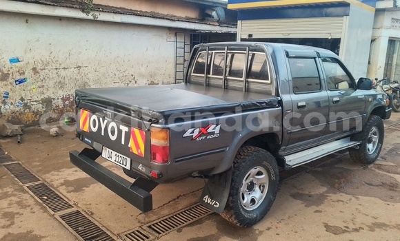 Nunua Ilio tumika Toyota Hilux Nyingine Gari ndani ya Kampala nchini Uganda Nunua Ilio tumika Toyota Hilux Nyingine Gari ndani ya Kampala nchini Uganda