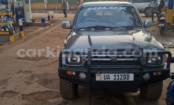Nunua Ilio tumika Toyota Hilux Nyingine Gari ndani ya Kampala nchini Uganda Nunua Ilio tumika Toyota Hilux Nyingine Gari ndani ya Kampala nchini Uganda