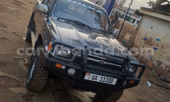 Nunua Ilio tumika Toyota Hilux Nyingine Gari ndani ya Kampala nchini Uganda Nunua Ilio tumika Toyota Hilux Nyingine Gari ndani ya Kampala nchini Uganda