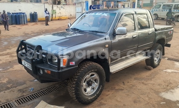 Nunua Ilio tumika Toyota Hilux Nyingine Gari ndani ya Kampala nchini Uganda Nunua Ilio tumika Toyota Hilux Nyingine Gari ndani ya Kampala nchini Uganda