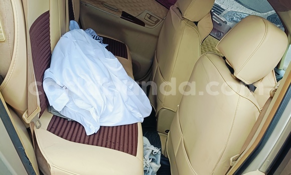 Gura Yakoze Toyota Corolla Spacio Silver Imodoka i Lugazi mu Central Gura Yakoze Toyota Corolla Spacio Silver Imodoka i Lugazi mu Central
