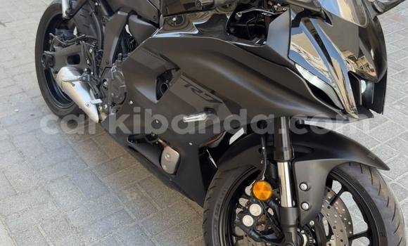 Acheter Occasion Moto Yamaha YZF Noir à Kampala, Ouganda