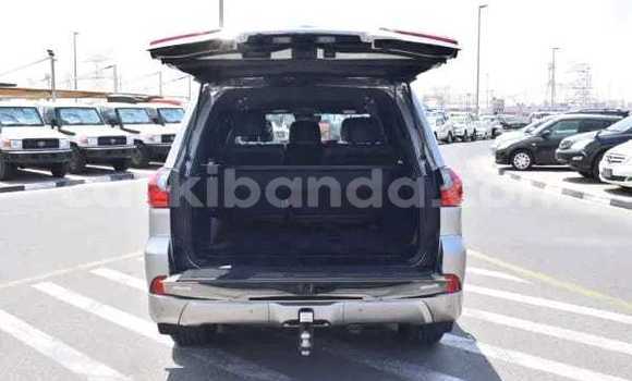 Gura Yakoze Lexus LX 450 Silver Imodoka i Kampala mu Uganda Gura Yakoze Lexus LX 450 Silver Imodoka i Kampala mu Uganda