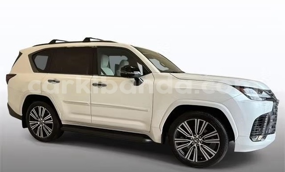 Buy Used Lexus LX White Car in Kampala in Uganda Buy Used Lexus LX White Car in Kampala in Uganda