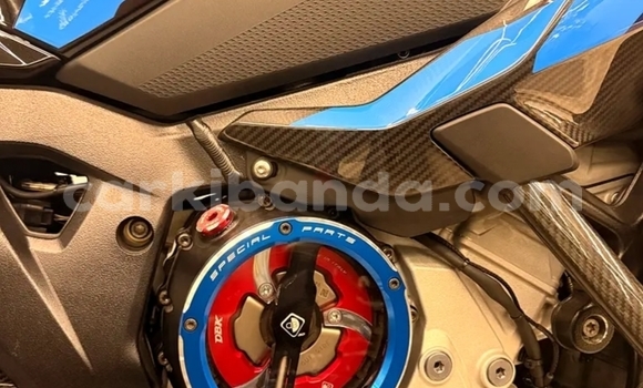 Buy Used BMW S 1000 Beige Bike in Kampala in Uganda Buy Used BMW S 1000 Beige Bike in Kampala in Uganda
