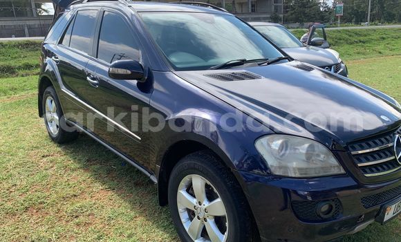 Buy Used Mercedes‒Benz ML–Class Blue Car in Jinja in Uganda Buy Used Mercedes‒Benz ML–Class Blue Car in Jinja in Uganda