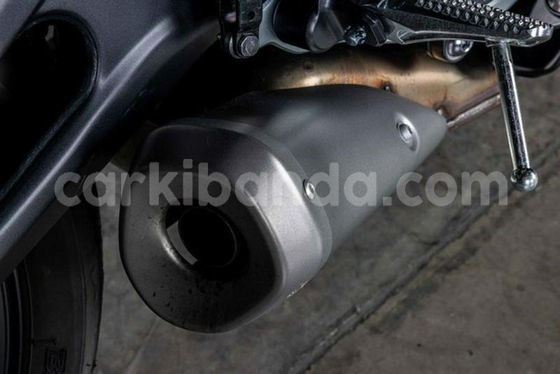 Big with watermark yamaha yzf uganda kampala 25256