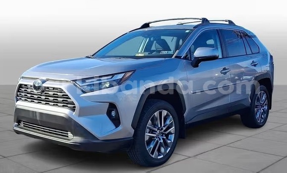 Gura Yakoze Toyota RAV4 Silver Imodoka i Kampala mu Uganda Gura Yakoze Toyota RAV4 Silver Imodoka i Kampala mu Uganda