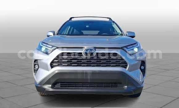 Gura Yakoze Toyota RAV4 Silver Imodoka i Kampala mu Uganda Gura Yakoze Toyota RAV4 Silver Imodoka i Kampala mu Uganda